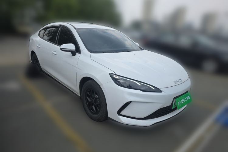 Used BYD Seal 05 DM-i 2025 DM-i Smart Drive 55KM Luxury Model Front Right 45 Deg
