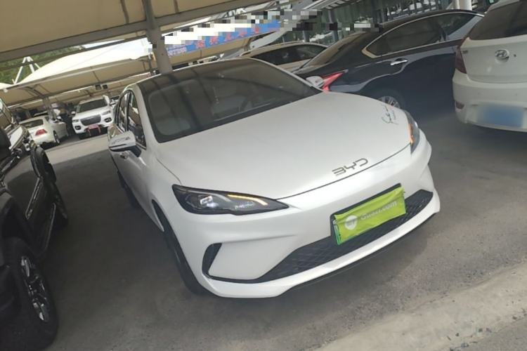 Used BYD Seal 05 DM-i 2025 DM-i Smart Drive 55KM Luxury Model Front Right 45 Deg