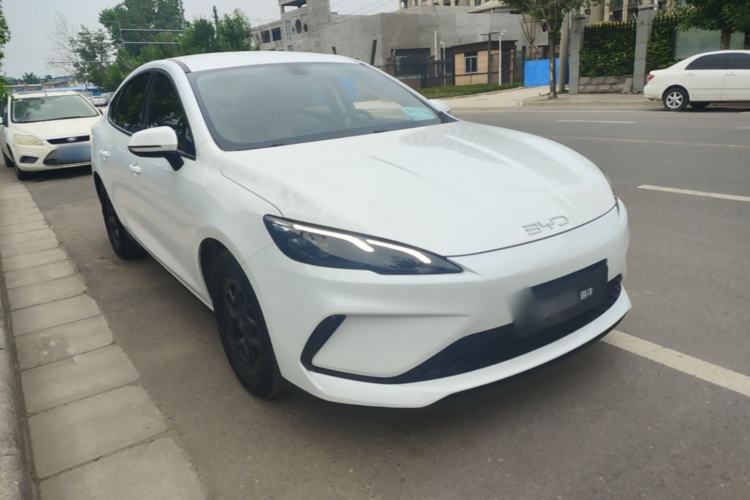 Used BYD Seal 05 DM-i 2025 DM-i Smart Drive 55KM Luxury Model Front Right 45 Deg