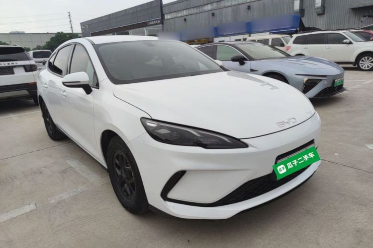 Used BYD Seal 05 DM-i 2025 DM-i Smart Drive 55KM Luxury Model Front Right 45 Deg