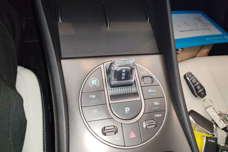 Used BYD Seal 05 DM-i 2025 DM-i Intelligent Drive 120KM Flagship Model Gear Lever