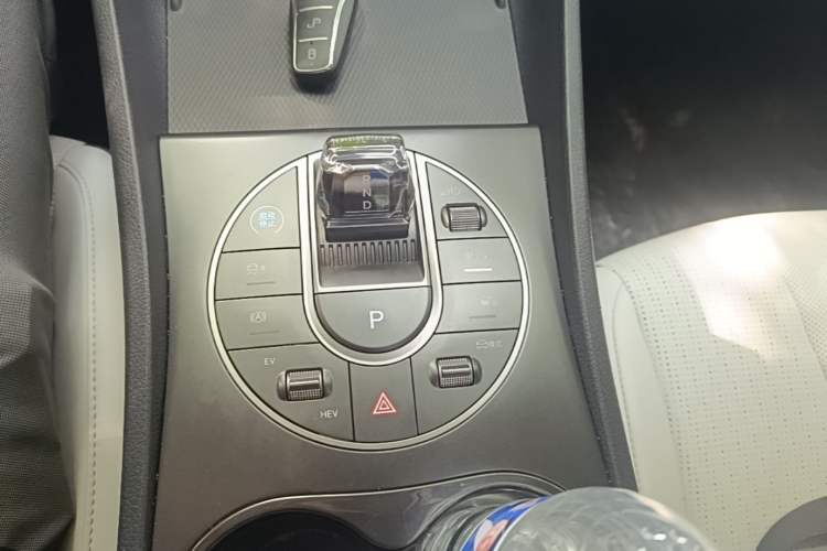 Used BYD Seal 05 DM-i 2025 DM-i Smart Drive 55KM Luxury Model Gear Lever