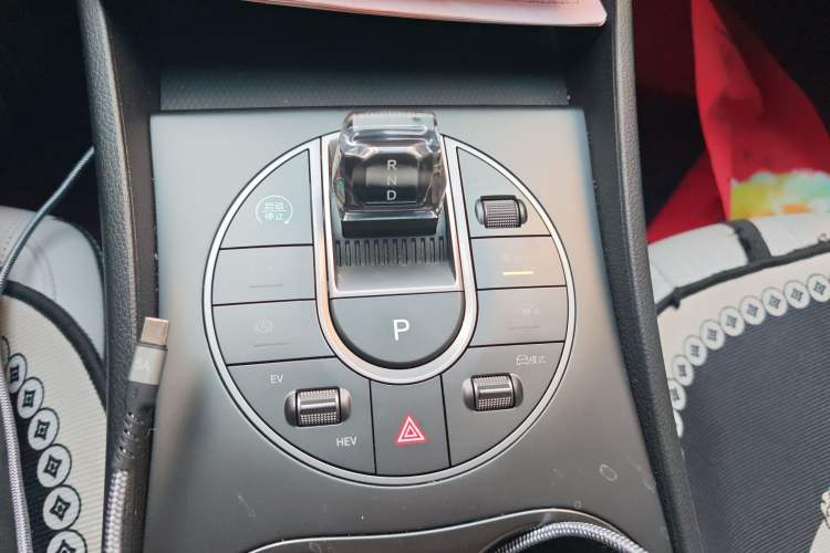 Used BYD Seal 05 DM-i 2025 DM-i Smart Drive 55KM Luxury Model Gear Lever