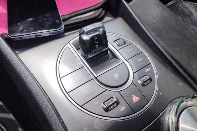 Used BYD Seal 05 DM-i 2025 DM-i Smart Drive 55KM Luxury Model Gear Lever