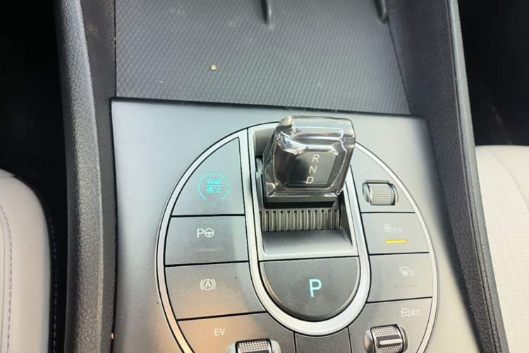 Used BYD Seal 05 DM-i 2025 DM-i Intelligent Drive 120KM Flagship Model Gear Lever
