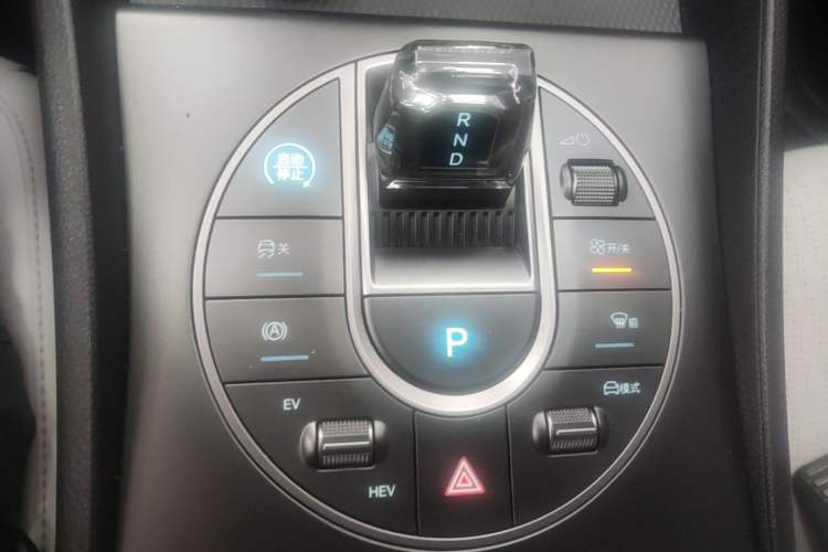 Used BYD Seal 05 DM-i 2025 DM-i Smart Drive 55KM Luxury Model Gear Lever