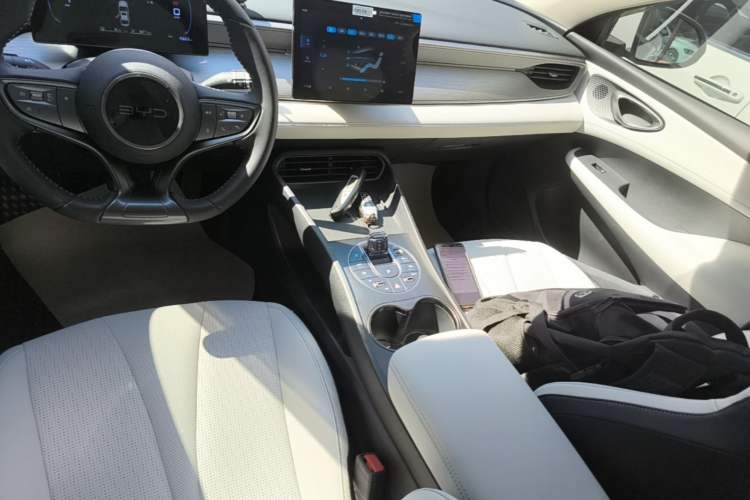 Used BYD Seal 05 DM-i 2025 DM-i Smart Drive 55KM Luxury Model Gear Lever