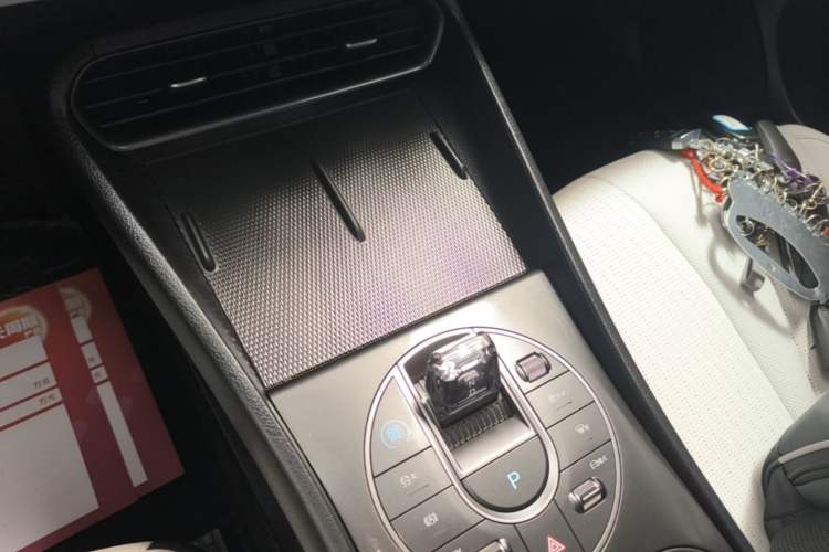 Used BYD Seal 05 DM-i 2025 DM-i Smart Drive 55KM Luxury Model Gear Lever