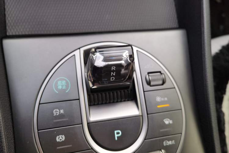 Used BYD Seal 05 DM-i 2025 DM-i Smart Drive 55KM Luxury Model Gear Lever