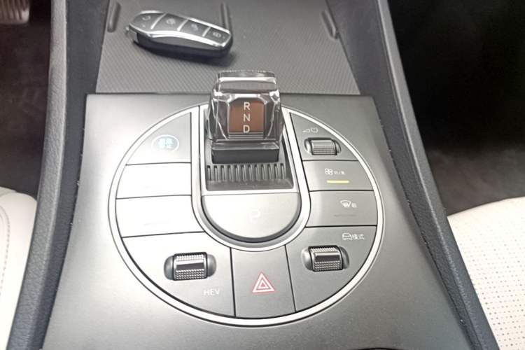 Used BYD Seal 05 DM-i 2025 DM-i Smart Drive 55KM Luxury Model Gear Lever