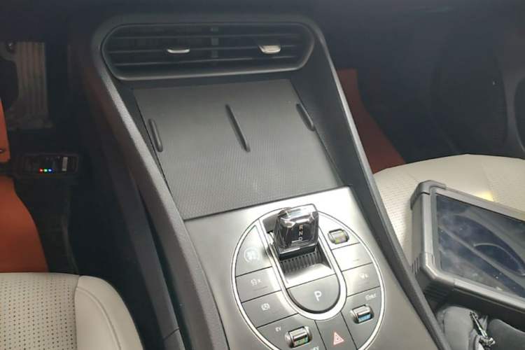 Used BYD Seal 05 DM-i 2025 DM-i Smart Drive 55KM Luxury Model Gear Lever