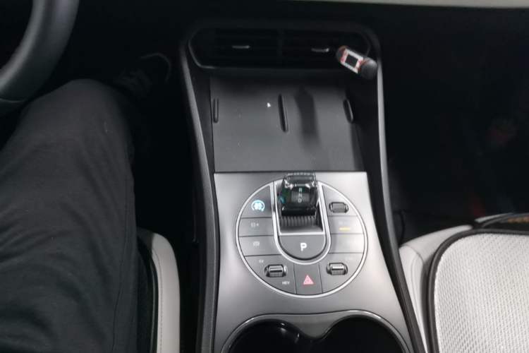 Used BYD Seal 05 DM-i 2025 DM-i Smart Drive 55KM Luxury Model Gear Lever