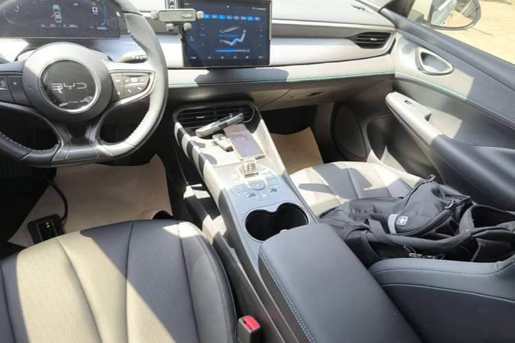 Used BYD Seal 05 DM-i 2025 DM-i Smart Drive 55KM Luxury Model Gear Lever