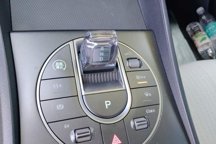 Used BYD Seal 05 DM-i 2025 DM-i Smart Drive 55KM Luxury Model Gear Lever