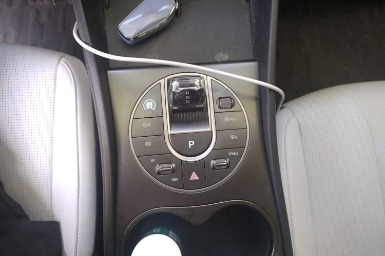 Used BYD Seal 05 DM-i 2025 DM-i Smart Drive 55KM Luxury Model Gear Lever