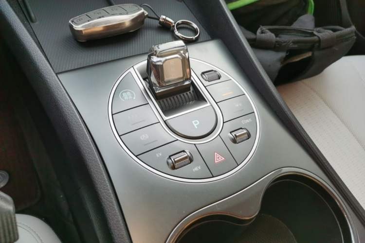 Used BYD Seal 05 DM-i 2025 DM-i Smart Drive 55KM Luxury Model Gear Lever