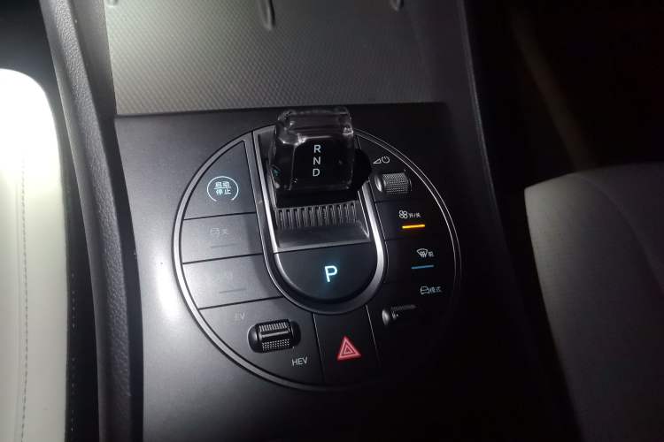 Used BYD Seal 05 DM-i 2025 DM-i Smart Drive 55KM Luxury Model Gear Lever