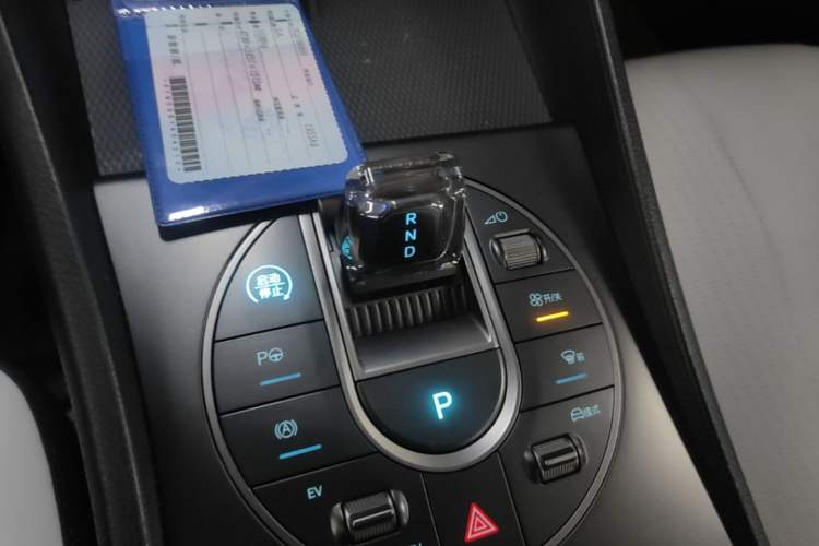 Used BYD Seal 05 DM-i 2025 DM-i Intelligent Drive 120KM Flagship Model Gear Lever