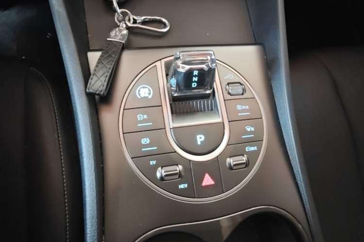 Used BYD Seal 05 DM-i 2025 DM-i Smart Drive 55KM Luxury Model Gear Lever