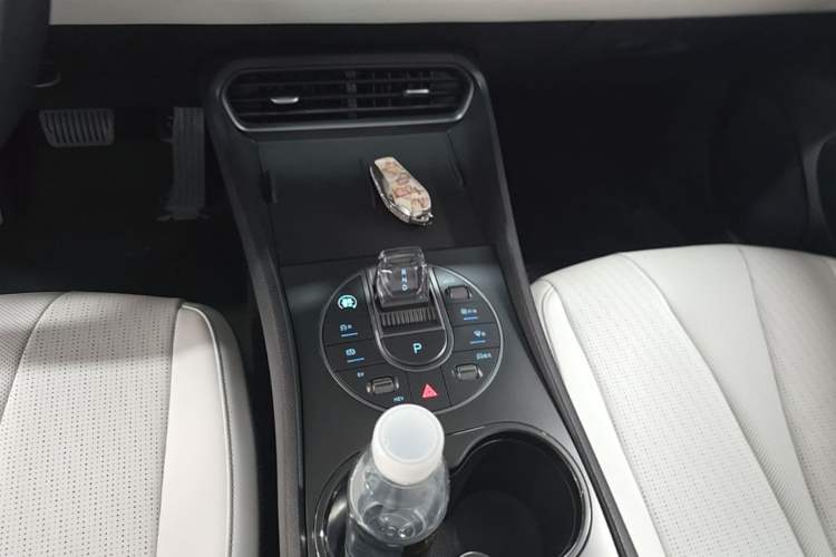 Used BYD Seal 05 DM-i 2025 DM-i Smart Drive 55KM Luxury Model Gear Lever