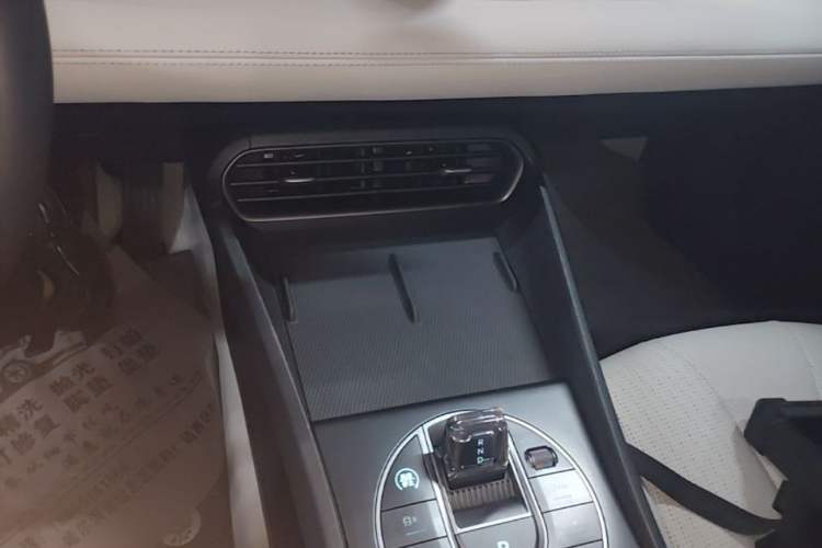 Used BYD Seal 05 DM-i 2025 DM-i Smart Drive 55KM Luxury Model Gear Lever