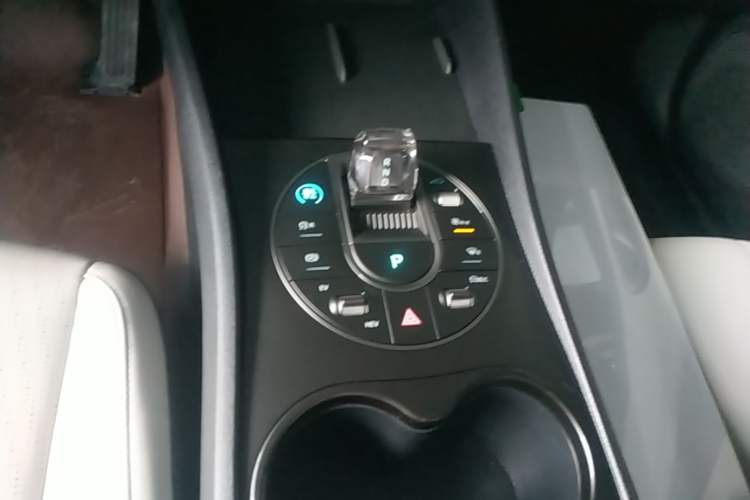 Used BYD Seal 05 DM-i 2025 DM-i Smart Drive 55KM Luxury Model Gear Lever