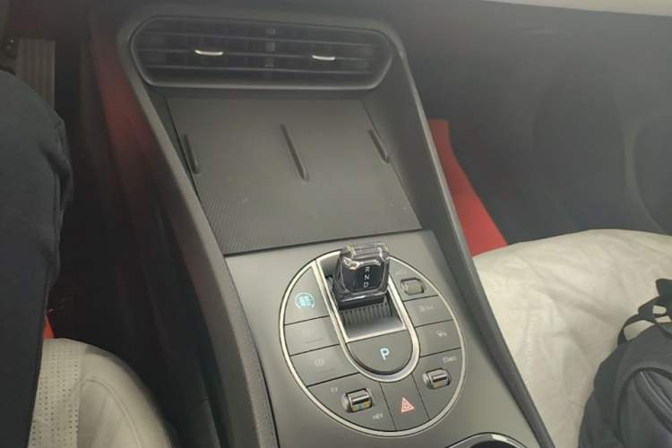 Used BYD Seal 05 DM-i 2025 DM-i Smart Drive 55KM Luxury Model Gear Lever