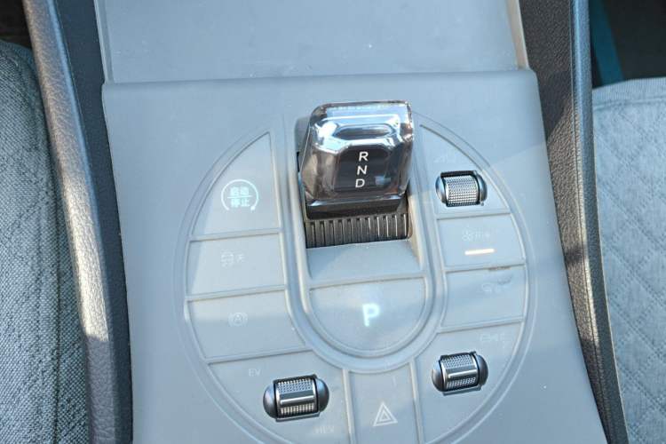 Used BYD Seal 05 DM-i 2025 DM-i Smart Drive 55KM Luxury Model Gear Lever