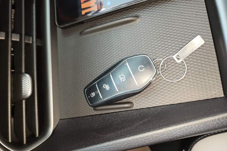 Used BYD Seal 05 DM-i 2025 DM-i Intelligent Drive 120KM Flagship Model Interior 1