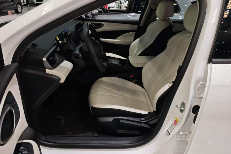 Used BYD Seal 05 DM-i 2025 DM-i Smart Drive 55KM Luxury Model Interior 4
