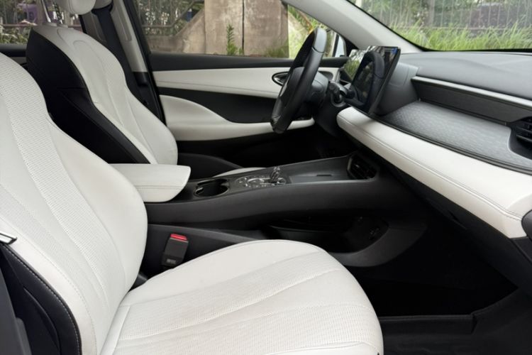 Used BYD Seal 05 DM-i 2025 DM-i Smart Drive 55KM Luxury Model Interior 5