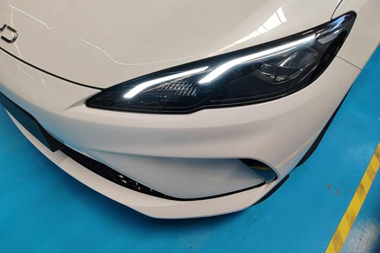 Used BYD Seal 05 DM-i 2025 DM-i Smart Drive 55KM Luxury Model Left Front Headlight