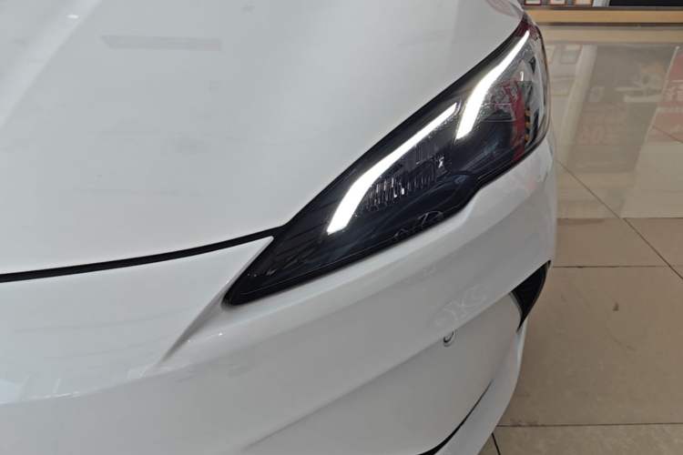 Used BYD Seal 05 DM-i 2025 DM-i Intelligent Drive 120KM Flagship Model Left Front Headlight