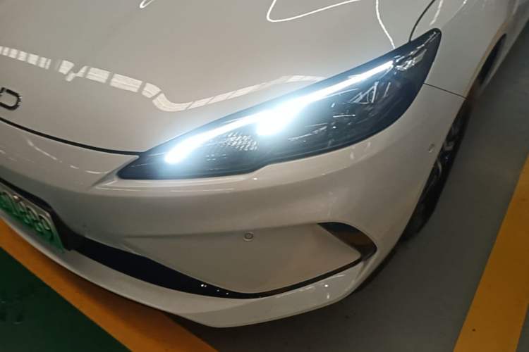 Used BYD Seal 05 DM-i 2025 DM-i Intelligent Drive 120KM Flagship Model Left Front Headlight