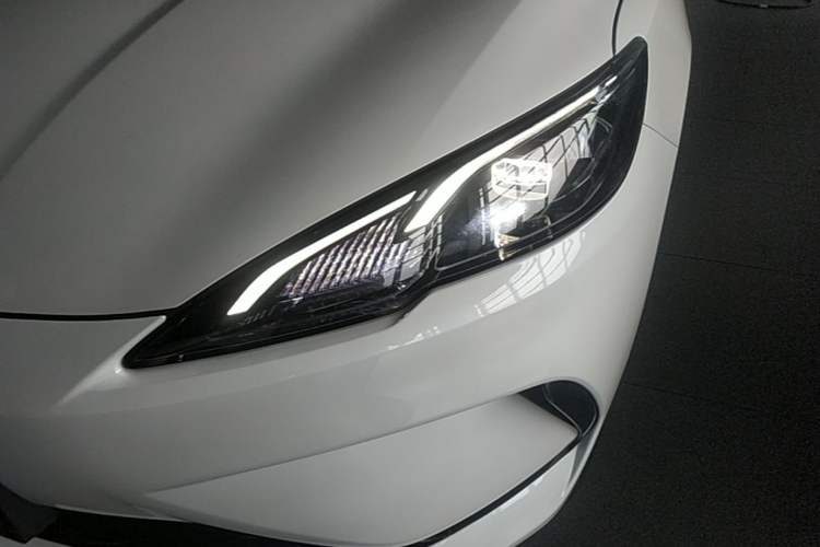 Used BYD Seal 05 DM-i 2025 DM-i Smart Drive 55KM Luxury Model Left Front Headlight