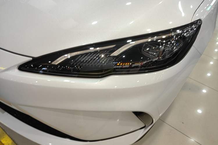 Used BYD Seal 05 DM-i 2025 DM-i Smart Drive 55KM Luxury Model Left Front Headlight