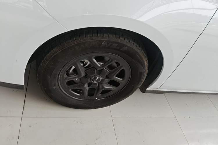 Used BYD Seal 05 DM-i 2025 DM-i Smart Drive 55KM Luxury Model Left Front Wheel Hub