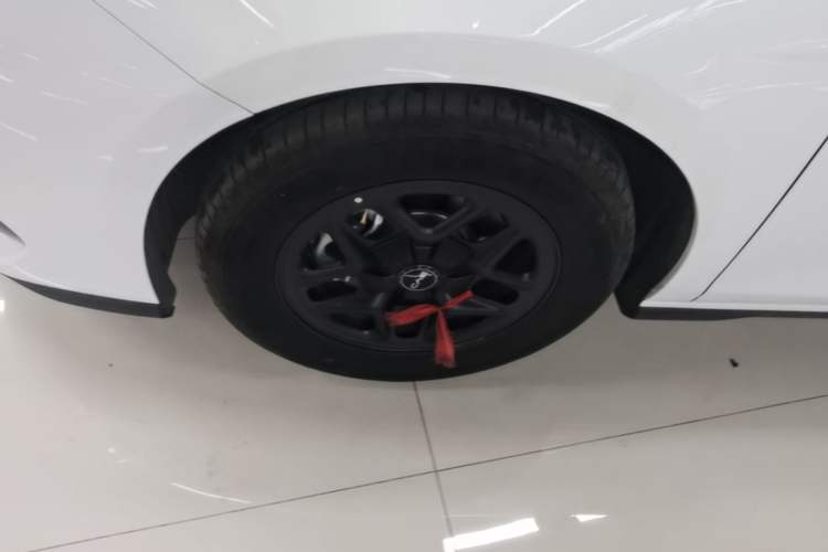 Used BYD Seal 05 DM-i 2025 DM-i Smart Drive 55KM Luxury Model Left Front Wheel Hub