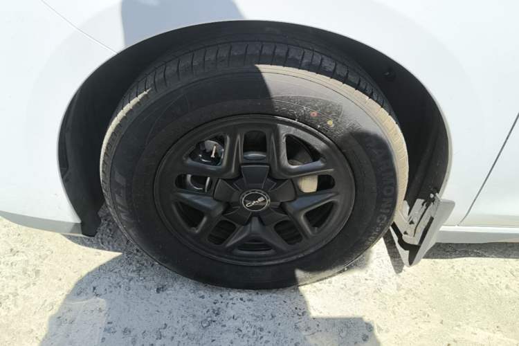 Used BYD Seal 05 DM-i 2025 DM-i Smart Drive 55KM Luxury Model Left Front Wheel Hub