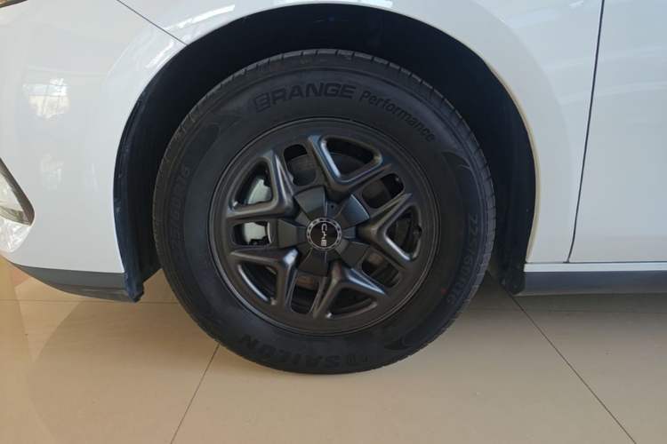 Used BYD Seal 05 DM-i 2025 DM-i Smart Drive 55KM Luxury Model Left Front Wheel Hub