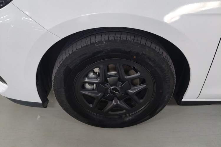 Used BYD Seal 05 DM-i 2025 DM-i Smart Drive 55KM Luxury Model Left Front Wheel Hub