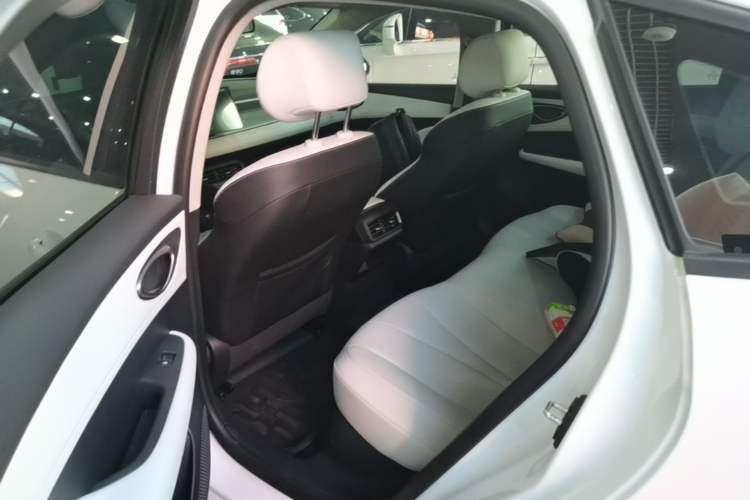 Used BYD Seal 05 DM-i 2025 DM-i Smart Drive 55KM Luxury Model Left Rear Seat