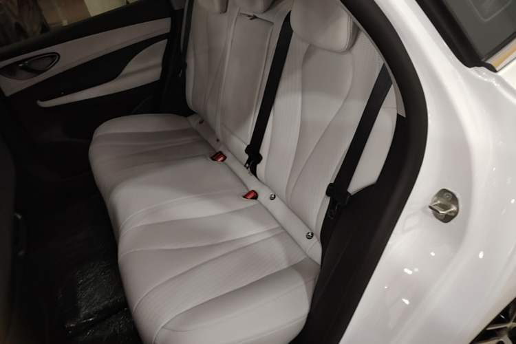Used BYD Seal 05 DM-i 2025 DM-i Intelligent Drive 120KM Flagship Model Left Rear Seat