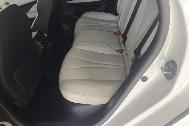 Used BYD Seal 05 DM-i 2025 DM-i Smart Drive 55KM Prestige Model Left Rear Seat