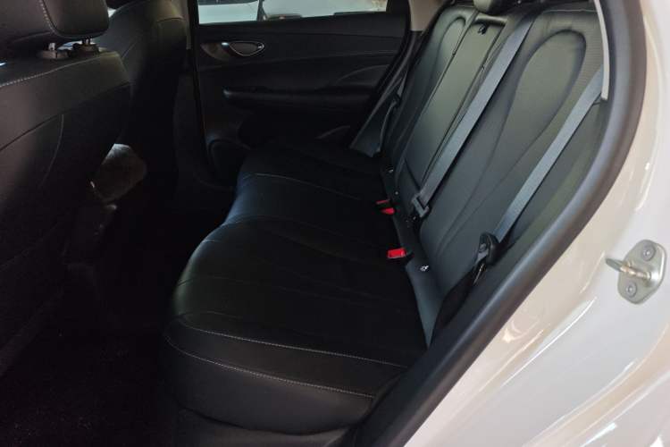 Used BYD Seal 05 DM-i 2025 DM-i Intelligent Drive 120KM Flagship Model Left Rear Seat