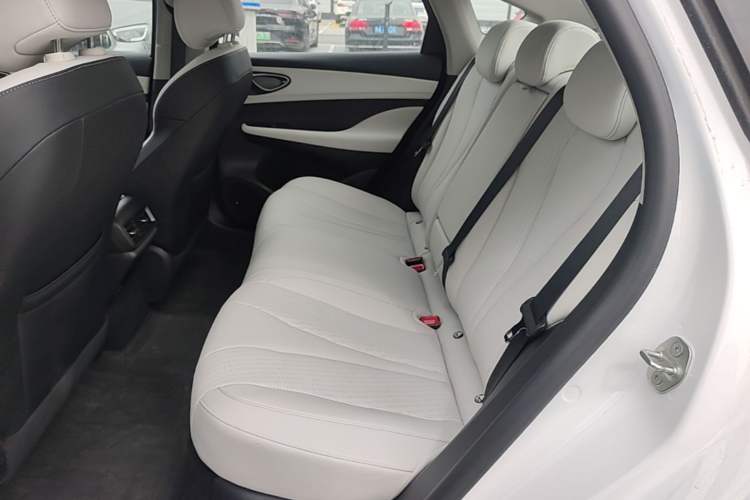 Used BYD Seal 05 DM-i 2025 DM-i Intelligent Drive 120KM Flagship Model Left Rear Seat
