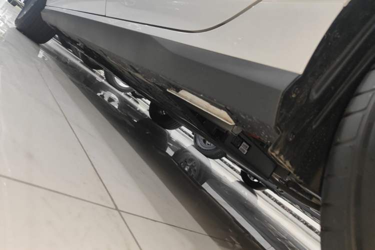 Used BYD Seal 05 DM-i 2025 DM-i Smart Drive 55KM Luxury Model Left Side Sill