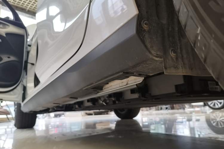 Used BYD Seal 05 DM-i 2025 DM-i Intelligent Drive 120KM Flagship Model Left Side Sill