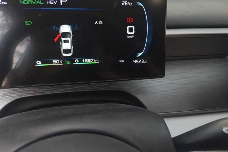 Used BYD Seal 05 DM-i 2025 DM-i Smart Drive 55KM Luxury Model Odometer Close Up
