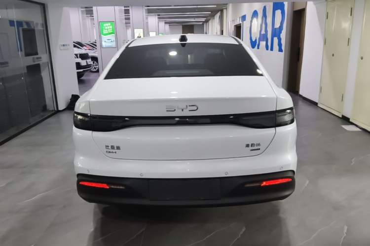 Used BYD Seal 05 DM-i 2025 DM-i Smart Drive 55KM Prestige Model Rear